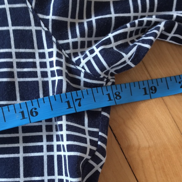 Tory Sport navy plaid buttondown M - Picture 4 of 7